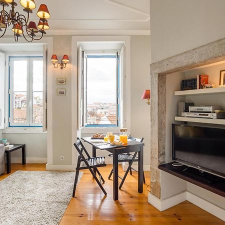 Bright Tailor Made Apartment By The Castle Lisbon Bagian luar foto