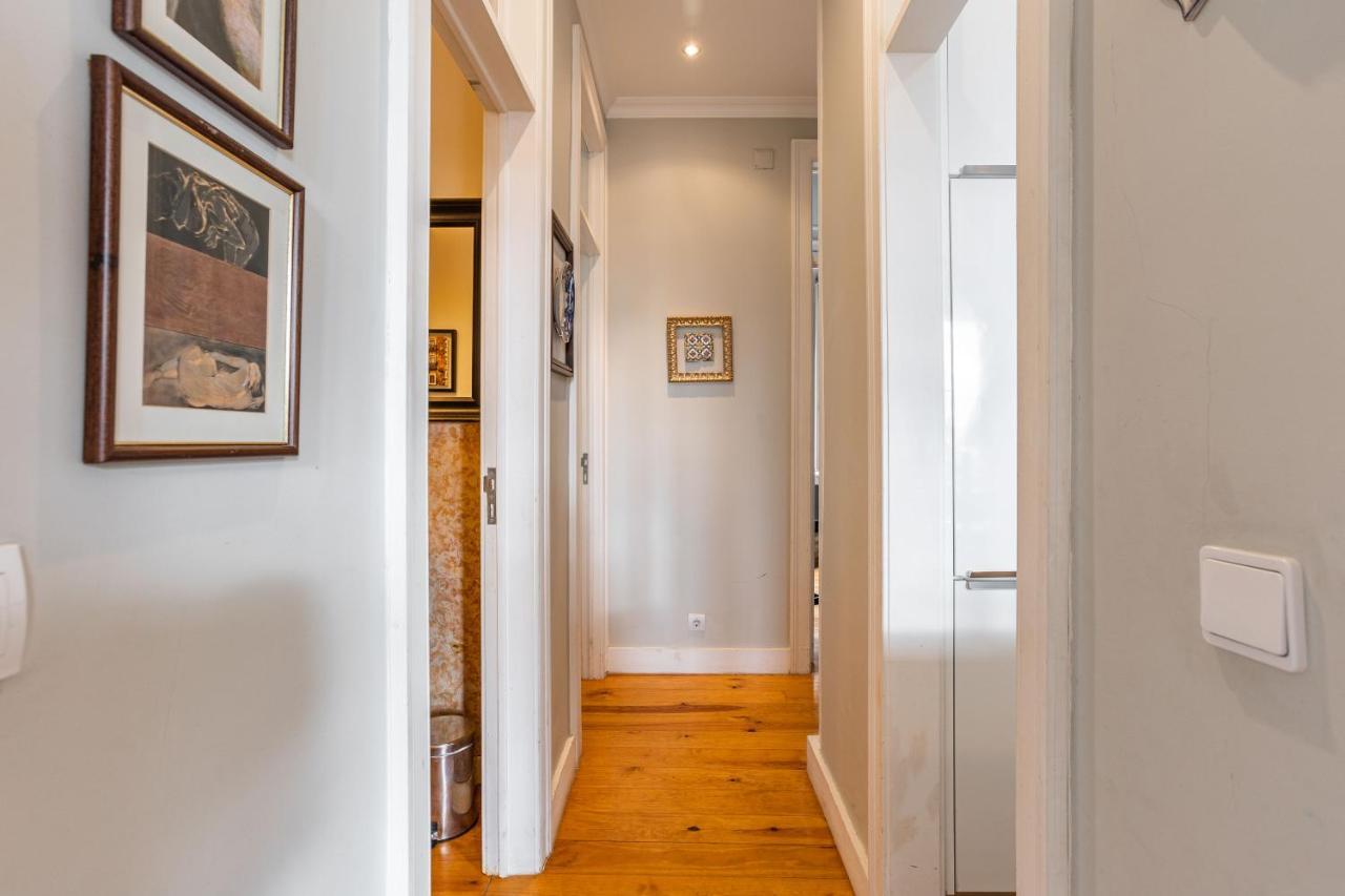 Bright Tailor Made Apartment By The Castle Lisbon Bagian luar foto