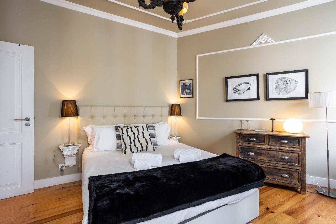 Bright Tailor Made Apartment By The Castle Lisbon Bagian luar foto