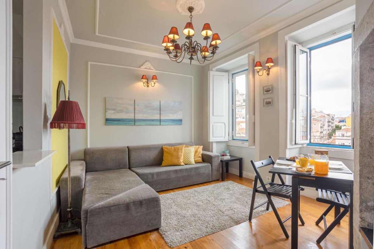 Bright Tailor Made Apartment By The Castle Lisbon Bagian luar foto
