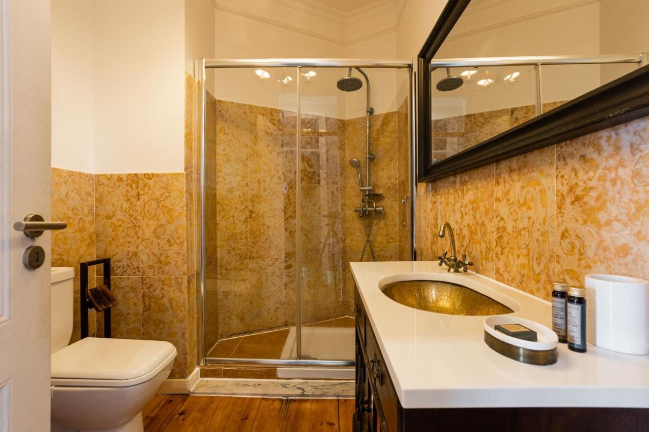 Bright Tailor Made Apartment By The Castle Lisbon Bagian luar foto
